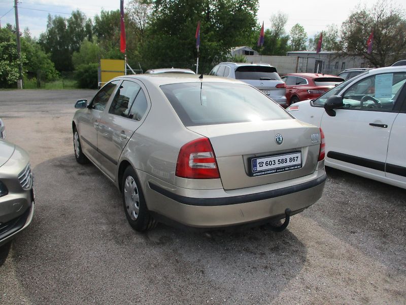 Škoda Octavia (2006) II 1,9 TDi - fotka 4 z 11