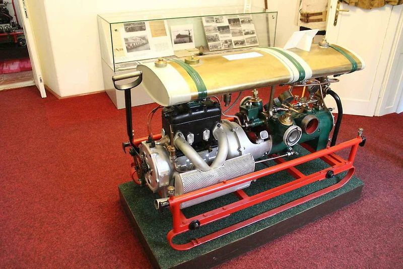 Hasičské muzeum v Krupce, má nádhernou expozici, kterou zdobí jedna z největších kolekcí motorových čerpadel - stříkaček značky Flader. Expozice se chystá na oslavu desátých narozenin.