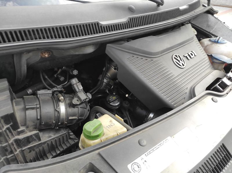 Volkswagen Multivan 2,0TDi DSG,4x4,Highline,7 míst - fotka 46 z 59