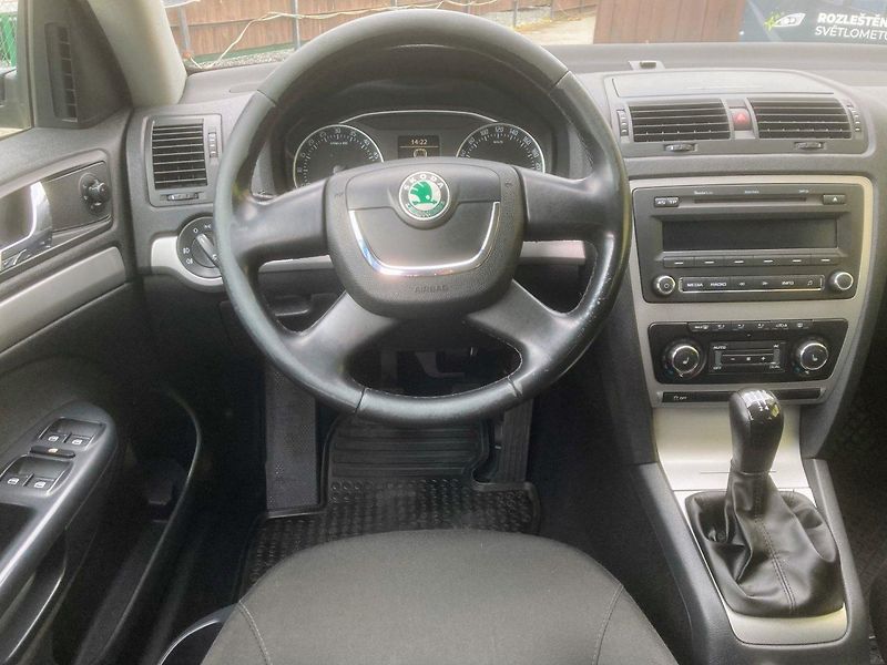 Škoda Octavia 1,6TDi (77kW)*PŮVOD ČR* - fotka 8 z 18