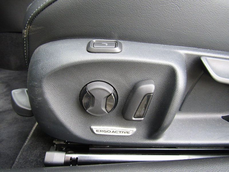 Volkswagen Passat Variant (2024) 2.0 TDI 110kW DSG ACC - fotka 22 z 47