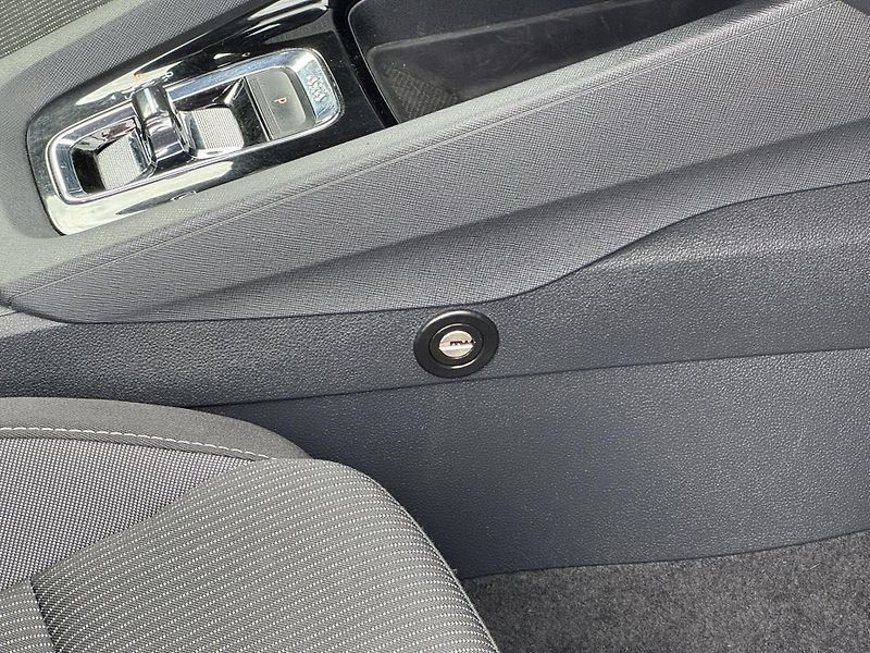 Škoda Octavia 2.0TDI 110kw 4x4 DSG + tažné z - fotka 37 z 46