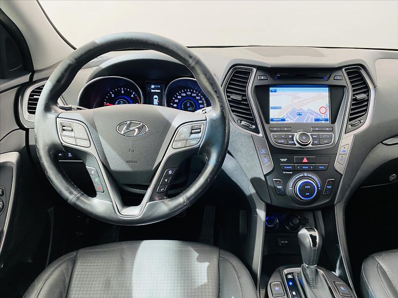 Hyundai Santa Fe 2,2 CRDi 145kW Style 4x4 - fotka 10 z 27