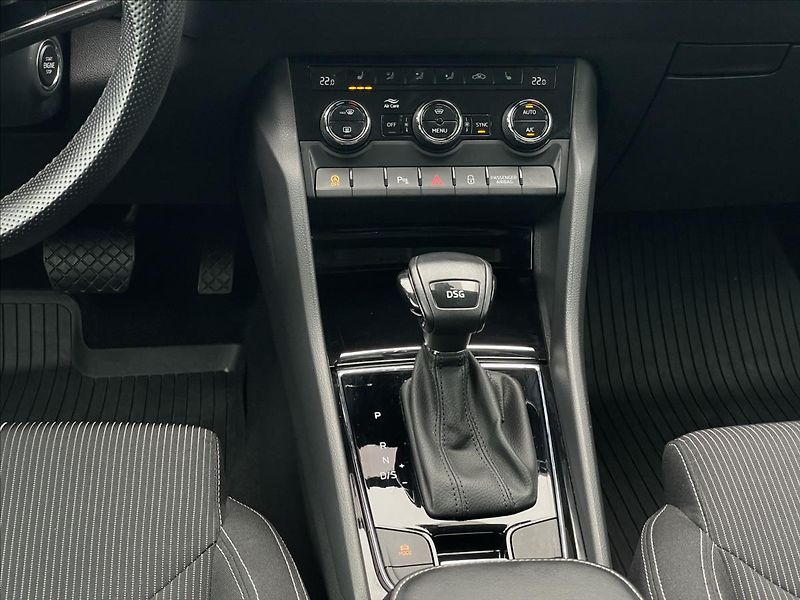 Škoda Karoq 2,0 TDI DSG Style Plus ACC+NAV - fotka 13 z 25