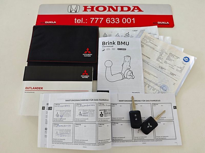 Mitsubishi Outlander (2021) 2.0 Mivec Diamant 2WD Kamera - fotka 9 z 44