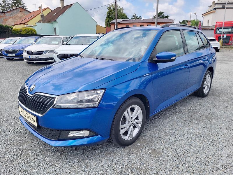 Škoda Fabia 1.0 TSI AMBITION Combi TOUR - fotka 1 z 44