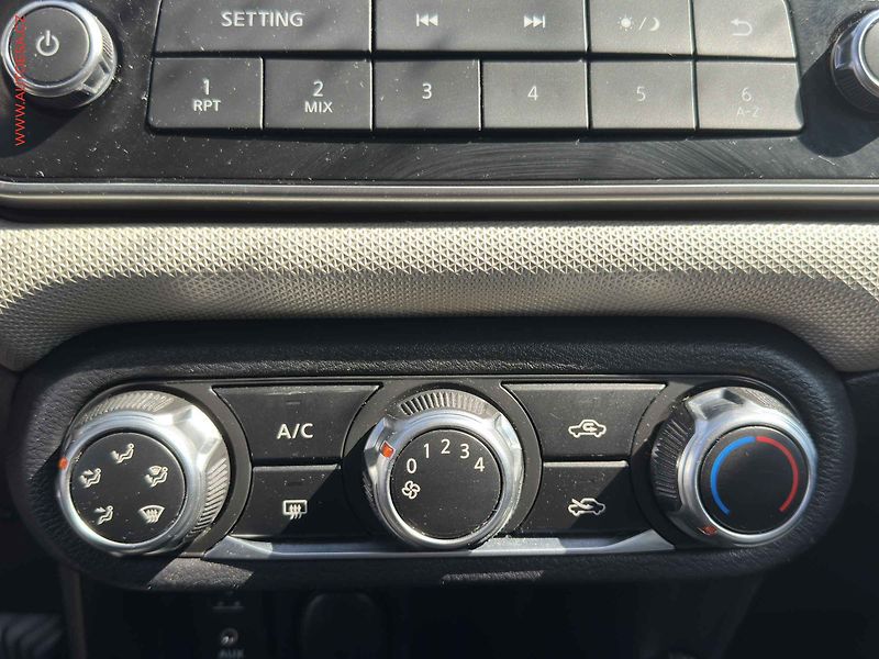 Nissan Micra (2018) 1.0 i, AC, temp, STK7/28 - fotka 14 z 16