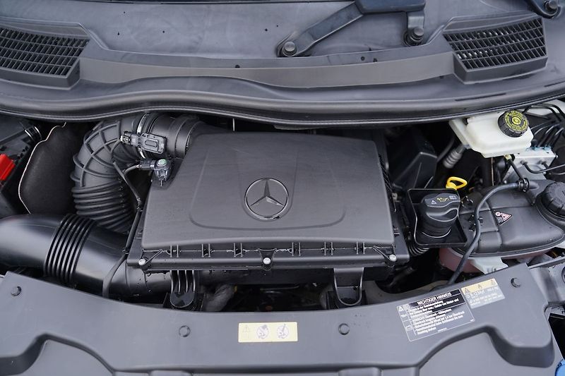 Mercedes-Benz Třídy V V 250d L 4Matic Exclusive AMG - fotka 10 z 50