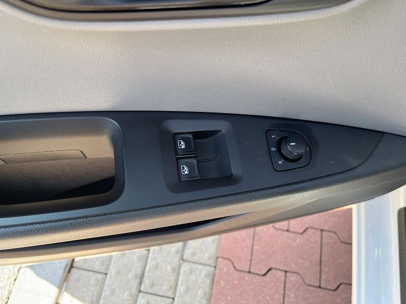 Seat Leon 1.2 TSi  ČR - fotka 11 z 32