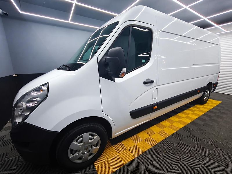 Renault Master (2019) 2.3, L3H2, klima, kamera - fotka 12 z 28