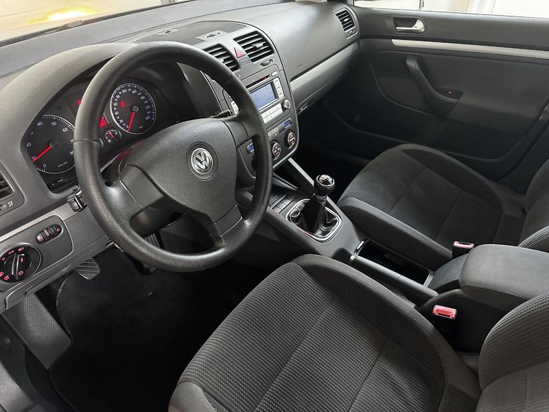Volkswagen Golf (2008) Variant 1.4 TSI 103 KW  - fotka 9 z 19
