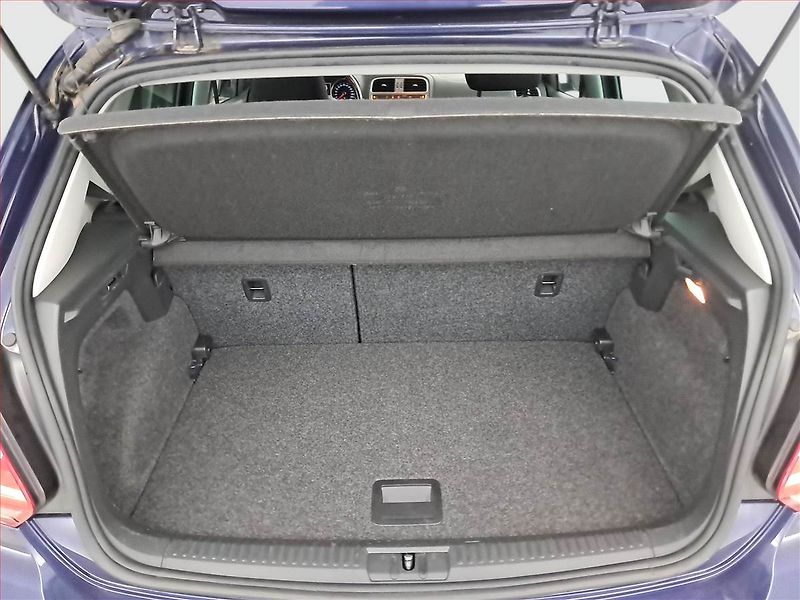 Volkswagen Polo (2017) Comfortline 1.0, Park. senzory - fotka 13 z 16