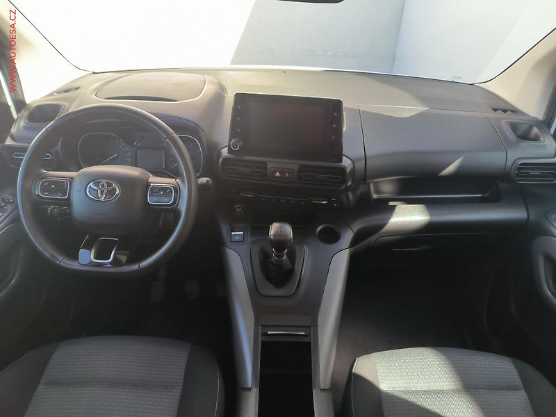 Toyota ProAce City Verso (2022) 1.5D-4D, 1.maj,ČR, Panor - fotka 8 z 27