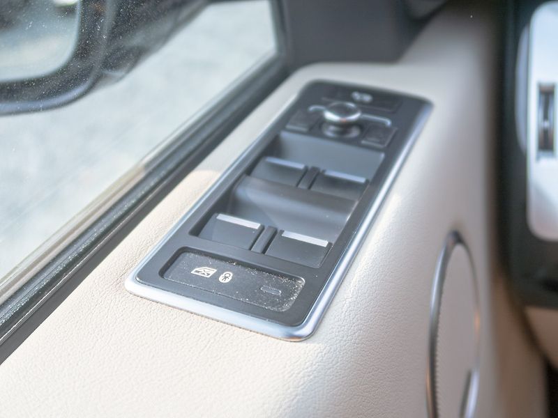 Land Rover Range Rover (2013) 3.0D 183KW - fotka 31 z 60
