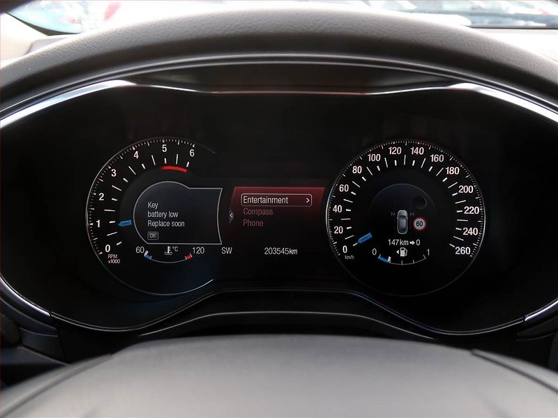 Ford Mondeo (2015) 1.5 TDCi, Navi, Tempomat - fotka 11 z 18