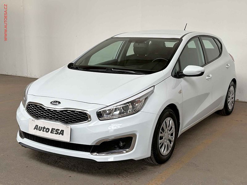 Kia Ceed (2018) 1.6 GDi, 2.maj, STK7/28 - fotka 3 z 14