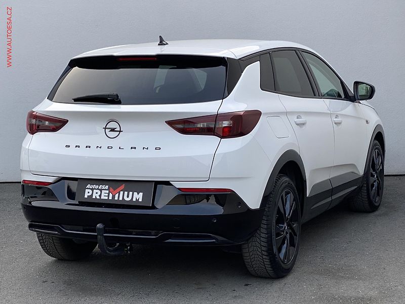 Opel Grandland (2023) 1.2 T, ČR, GS Line, LED - fotka 4 z 16