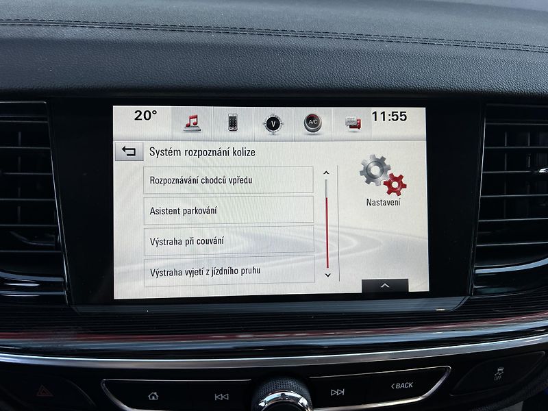 Opel Insignia 1.5T 121kW Aut. Innovation - fotka 20 z 27