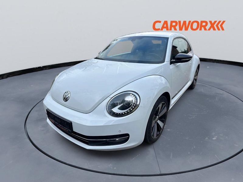 Volkswagen New Beetle (2015) 1.2Tsi 77kw Club - fotka 3 z 33