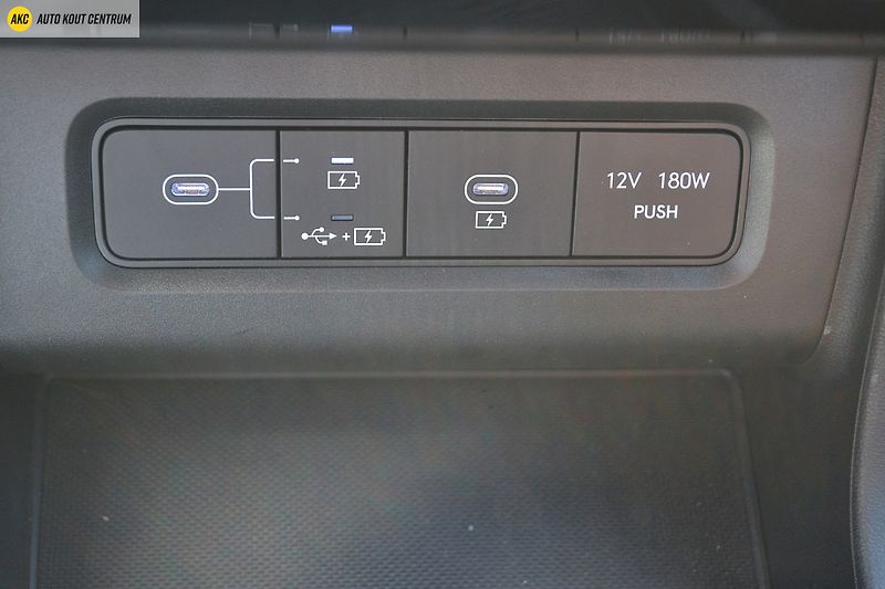 Hyundai Tucson 1,6 T-GDI PHEV 4WD AT 20 YEARS - fotka 41 z 75