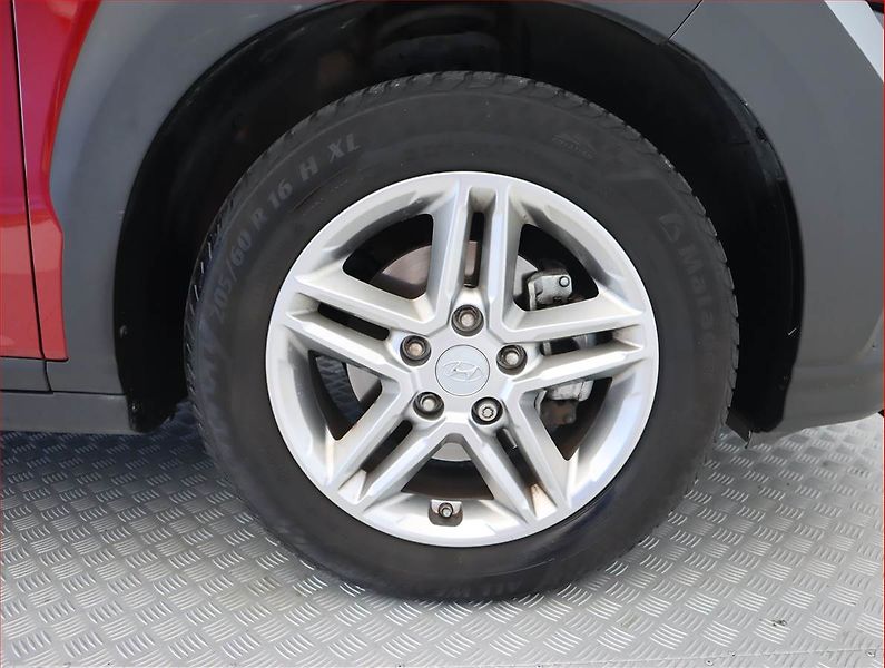 Hyundai Kona (2023) 1.0 T-GDI, Serv.kniha - fotka 15 z 18
