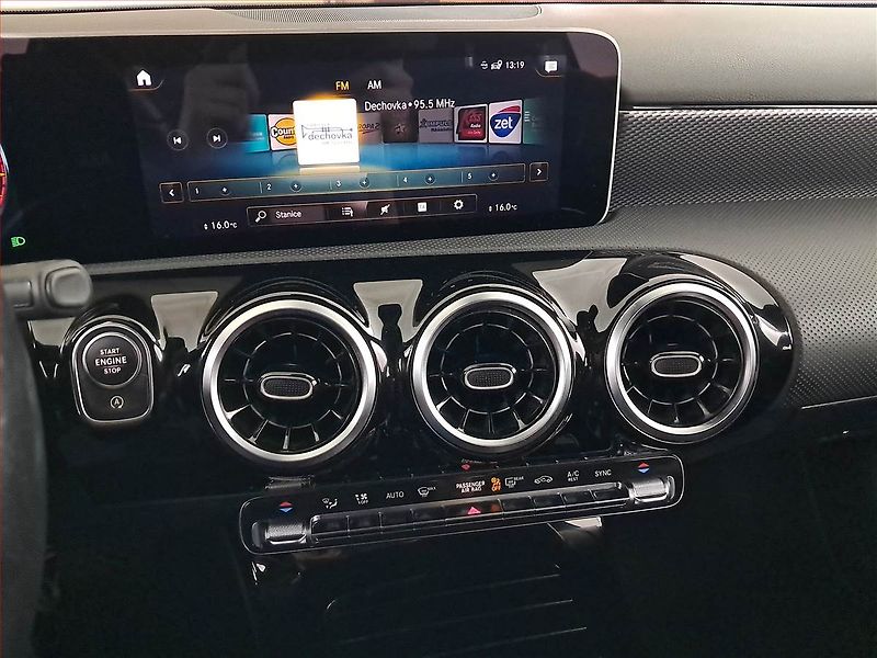Mercedes-Benz Třídy A (2019) A 220 - fotka 12 z 18
