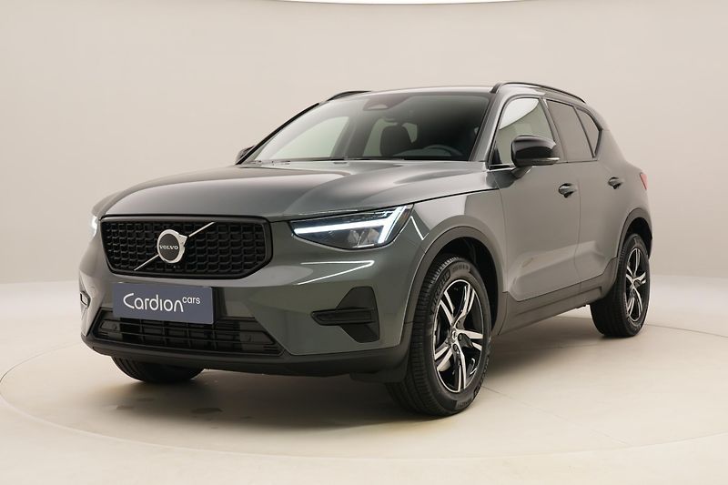 Volvo XC40 (2026) B3 AUT DARK PLUS - fotografie inzerátu