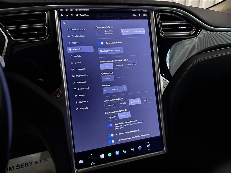 Tesla Model S 70D 4x4 DUAL MOTOR PANO DPH - fotka 19 z 36