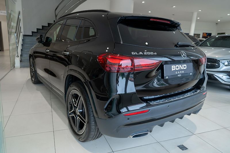 Mercedes-Benz GLA (2025) 200 d/AMGPLUS/MULTIBEAM/TOP - fotka 4 z 19