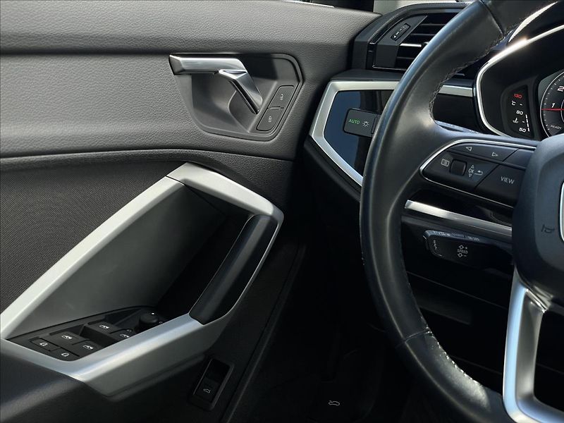Audi Q3 1,5 35 TFSI S tronic S line LE - fotka 15 z 24