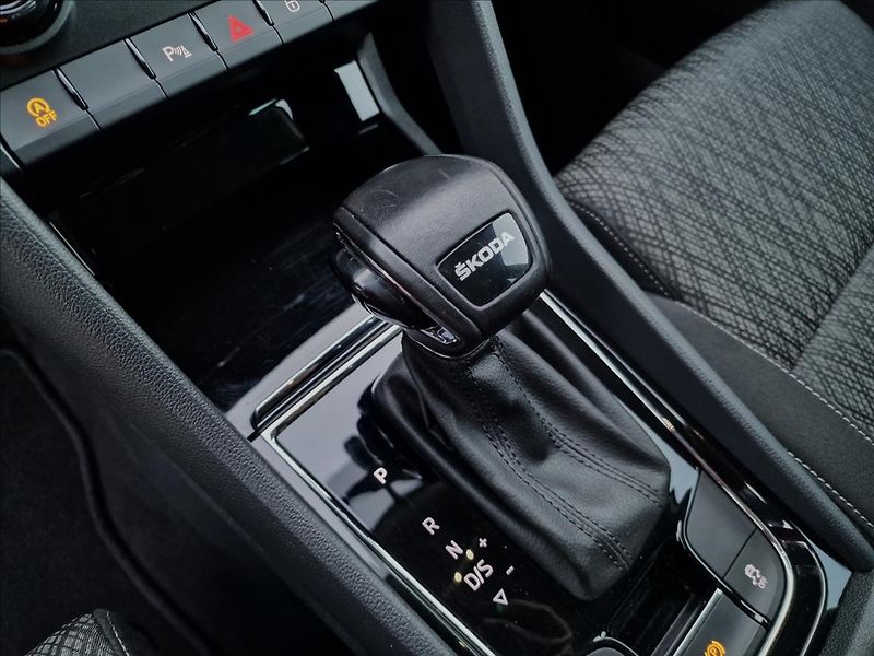 Škoda Karoq 2.0 TDI Style DSG,ČR,1.Maj - fotka 36 z 50