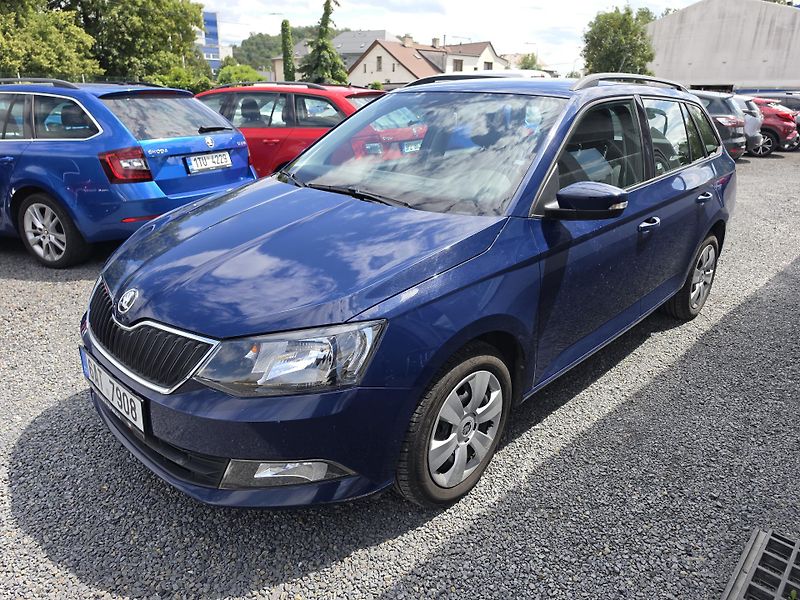 Škoda Fabia 1.0 TSI Park Senzor Navi - fotka 2 z 22
