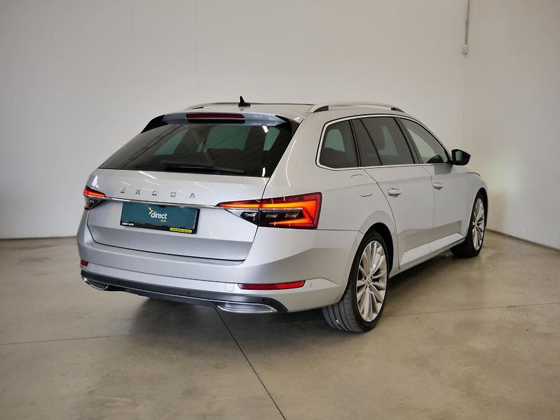 Škoda Superb - fotka 2 z 6