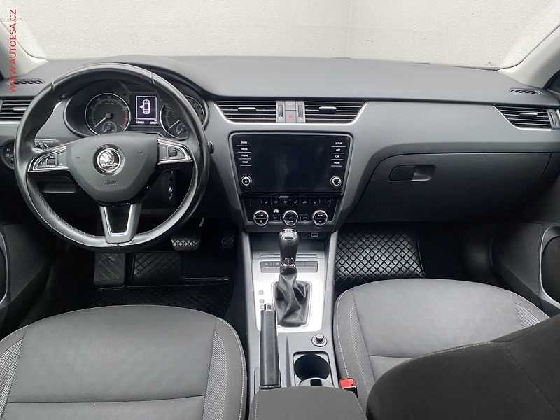 Škoda Octavia (2019) 1.5 TSi, ČR, Ambition, DSG - fotka 8 z 18