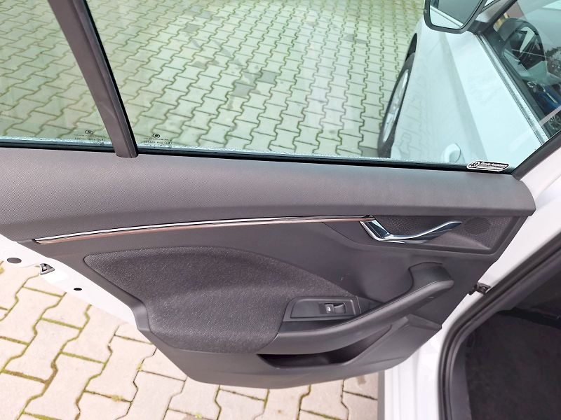 Škoda Kamiq (2024) 1.0TSI / 85 kW / 6MP / TOP SEL - fotka 25 z 29