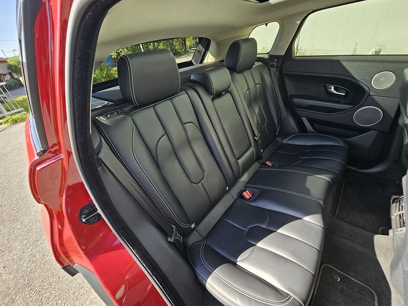 Land Rover Range Rover Evoque (2015) 2.0i 179KW - fotka 21 z 24