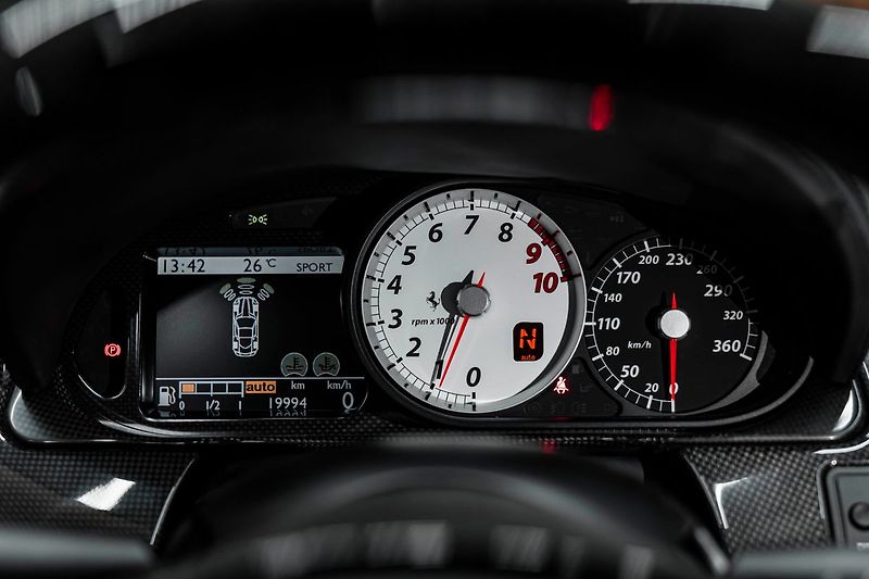 Ferrari 599 HGTE - fotka 12 z 36