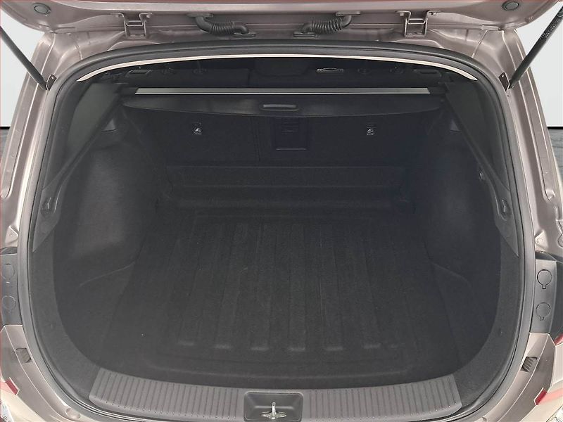 Hyundai i30 (2023) Smart 1.0 T-GDI - fotka 14 z 19