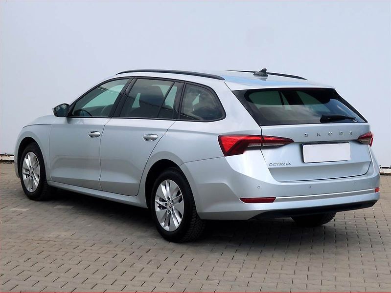 Škoda Octavia (2021) Ambition Plus 2.0 TDI - fotka 4 z 14