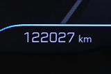 Peugeot 5008 1,5 HDI 96 kW EAT8 7Míst ALLUR - náhled 17