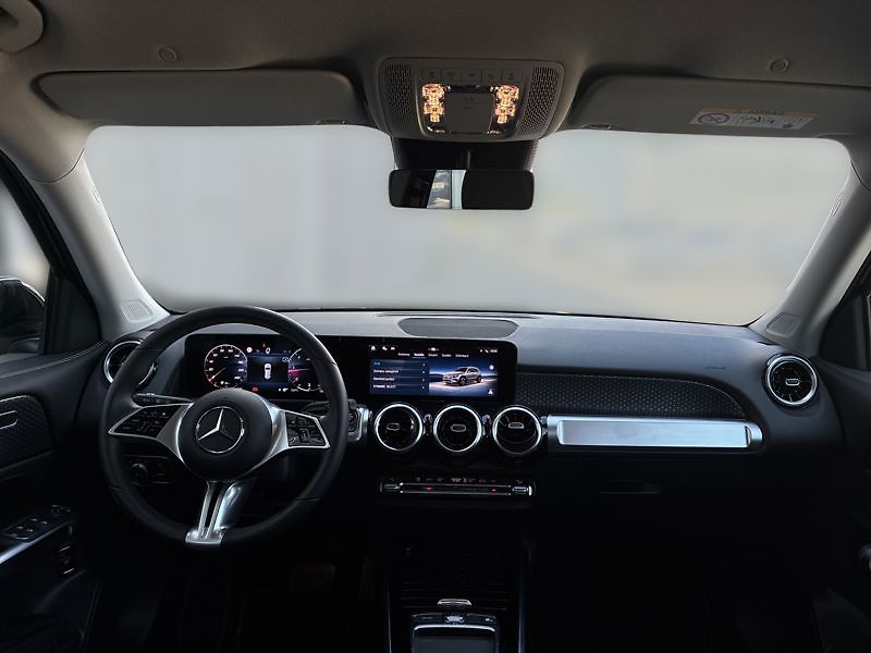 Mercedes-Benz GLB 200 d 4MATIC - fotka 13 z 18