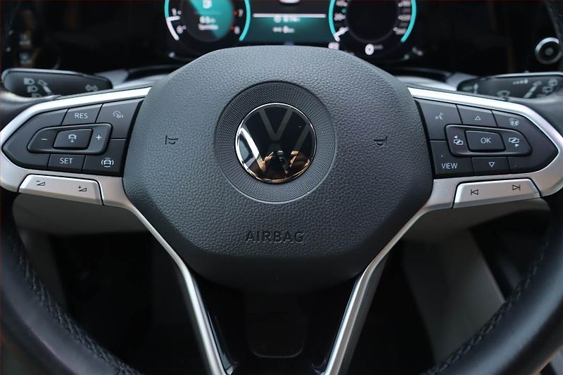Volkswagen Golf (2020) 1.5 TSI, Navi, Tempomat - fotka 20 z 23