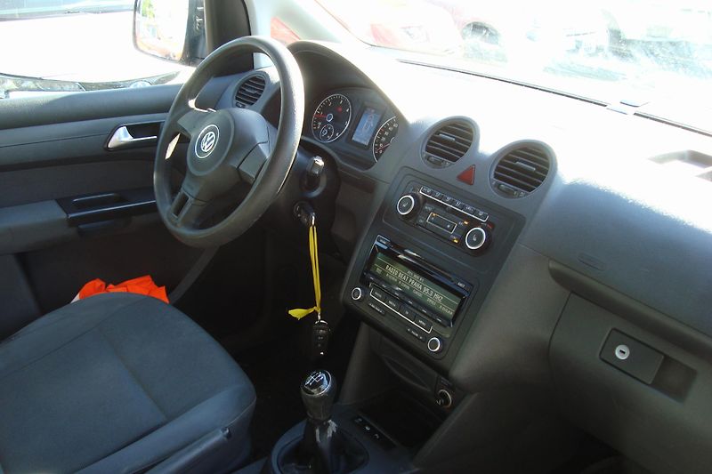 Volkswagen Caddy (2014) 1.6 TDi, Invalid úprava,rampa - fotka 41 z 73
