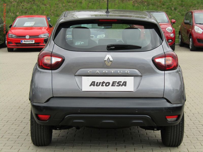 Renault Captur (2018) 1.2 TCe, ČR, AC, park.čidla - fotka 5 z 17