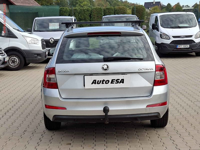 Škoda Octavia (2014) 1.6 TDi, ČR, Ambition, TZ - fotka 5 z 16