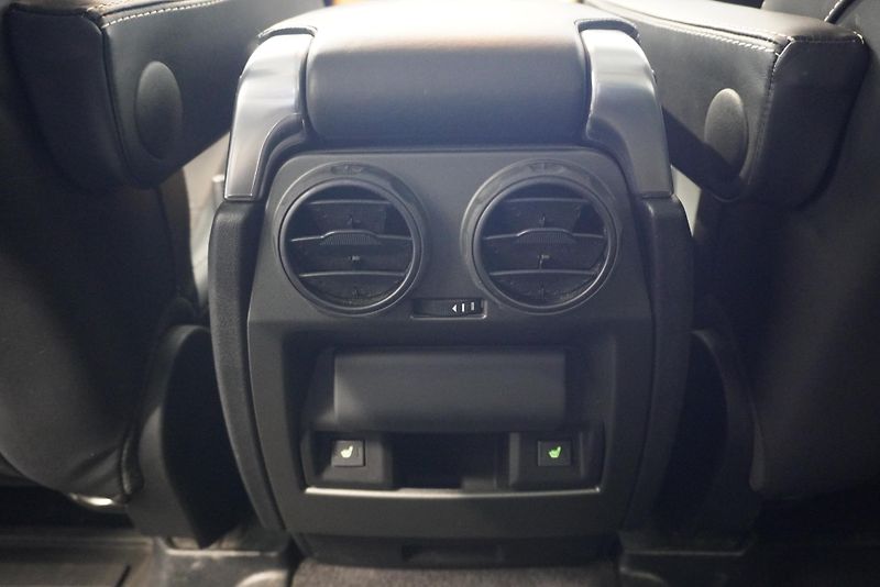 Land Rover Range Rover Sport 3,0D HSE AUTOMAT - fotka 25 z 36