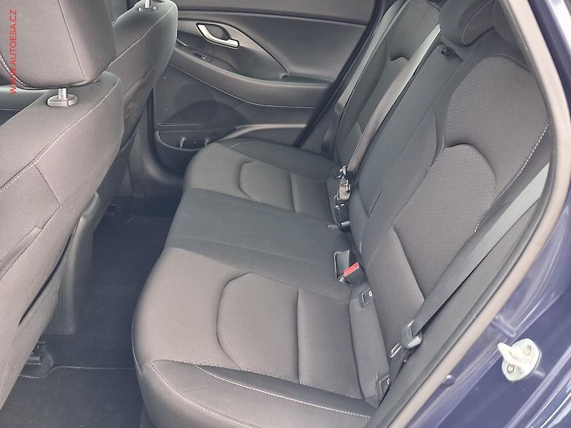 Hyundai i30 (2020) 1.6CRDi, ČR, LED, navi - fotka 10 z 23