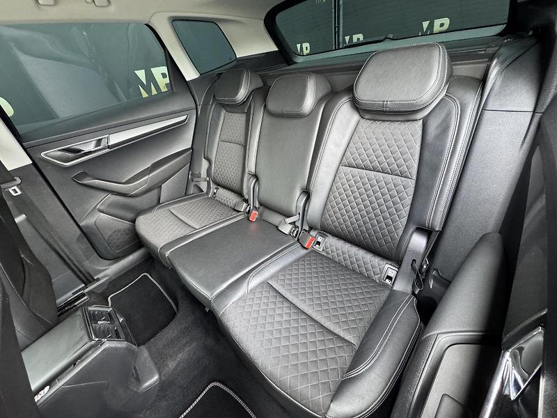 Škoda Karoq (2018) 1.5TSi MAN Style+ Kessy, tažné - fotka 17 z 52