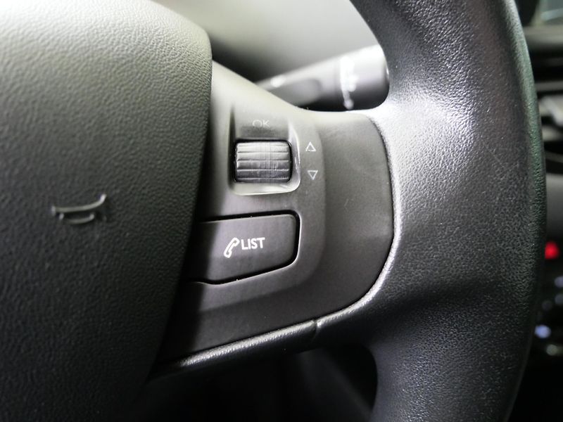 Peugeot 208 - fotka 15 z 23