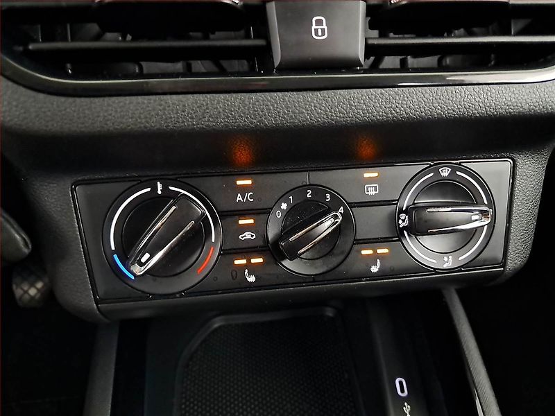 Škoda Scala (2019) 1.6 TDI, Tempomat - fotka 15 z 17